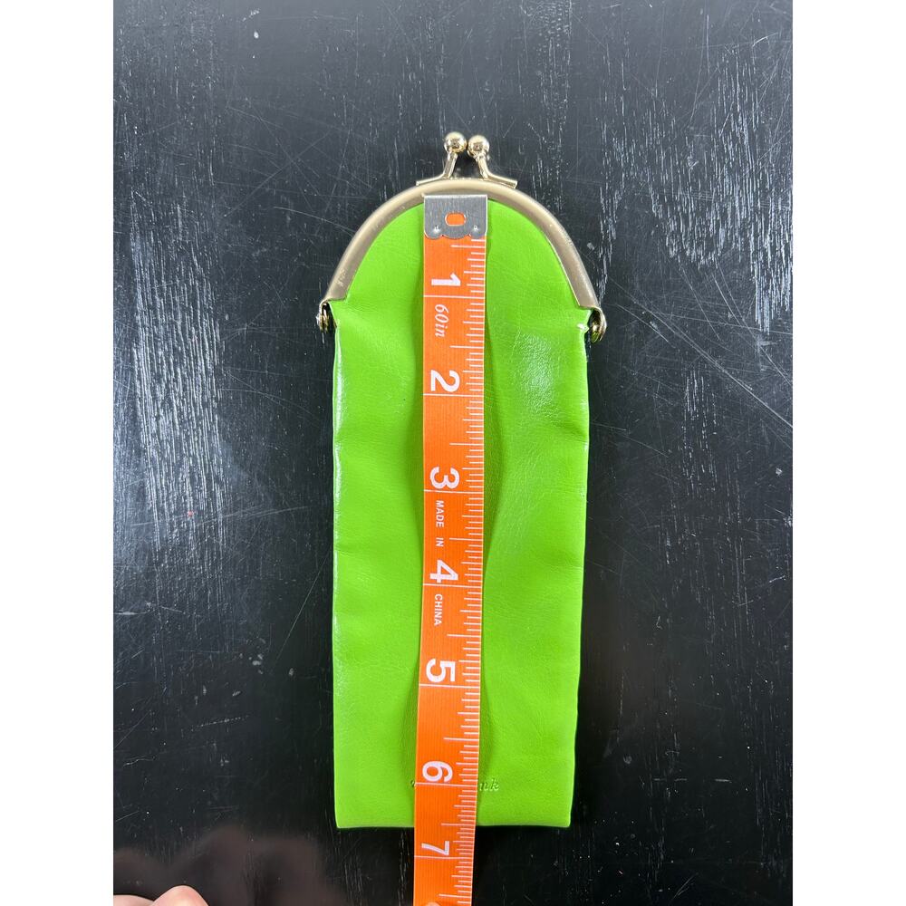 Kate Spade  Apple Green Leather eyeglass case Wink Wink 7x2.5" kisslock preowned - Picture 5 of 6